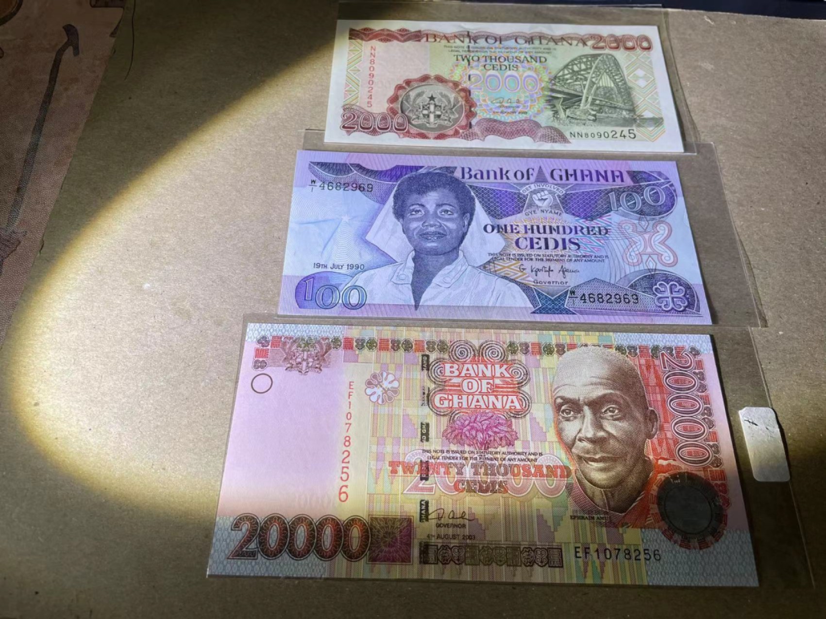 【Blue Auction】✨世界纸币精拍第252期——补号伦勃朗 【一组3张】加纳纸币一组 全新UNC