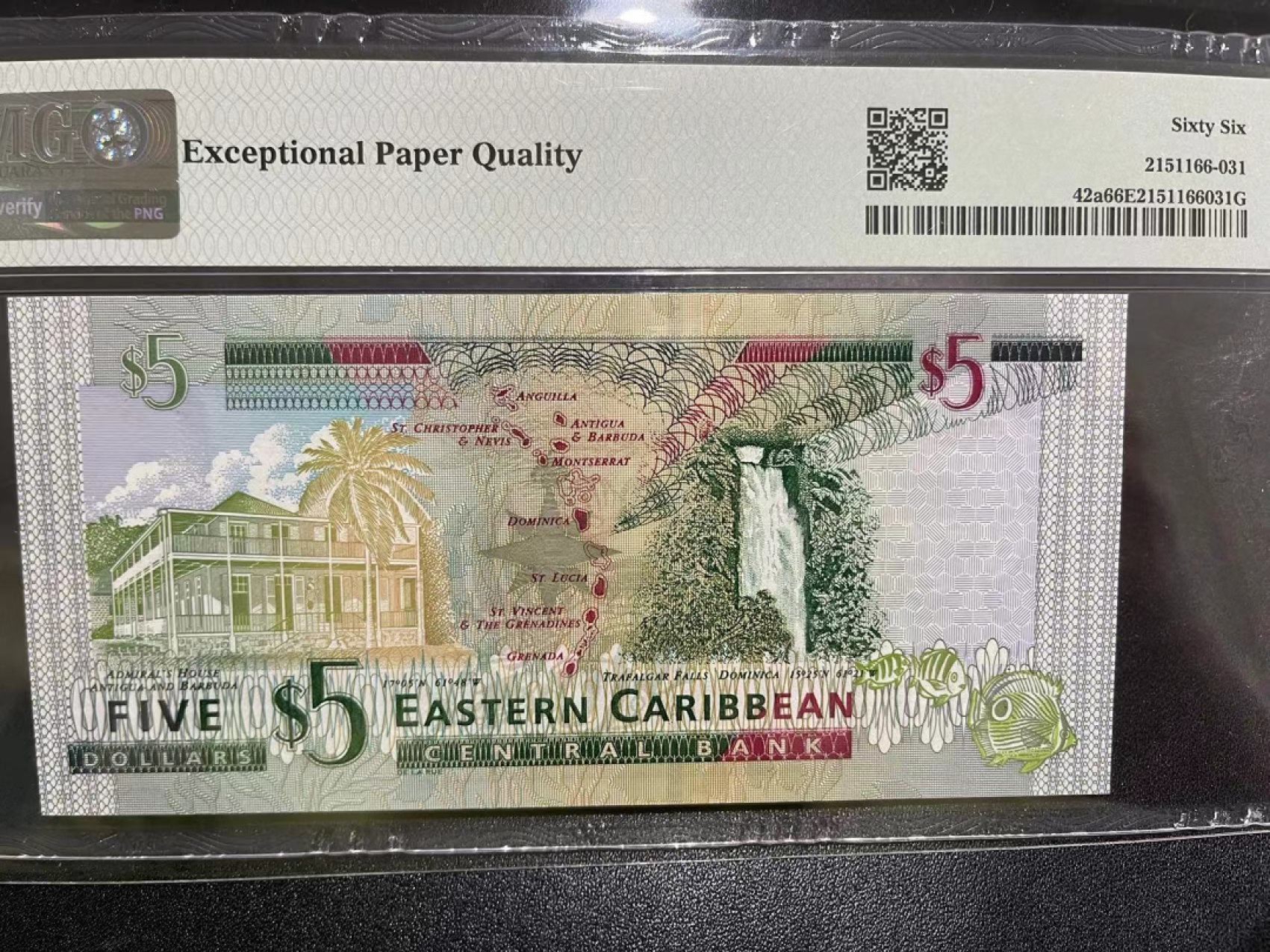 《外钞收藏家》第二百一十九期（三连拍第三场） 2003年东加勒比5刀 PMG66 无47