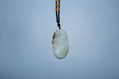 玉坠专场 - 玉雕挂件直径：6cm 重：34.2g