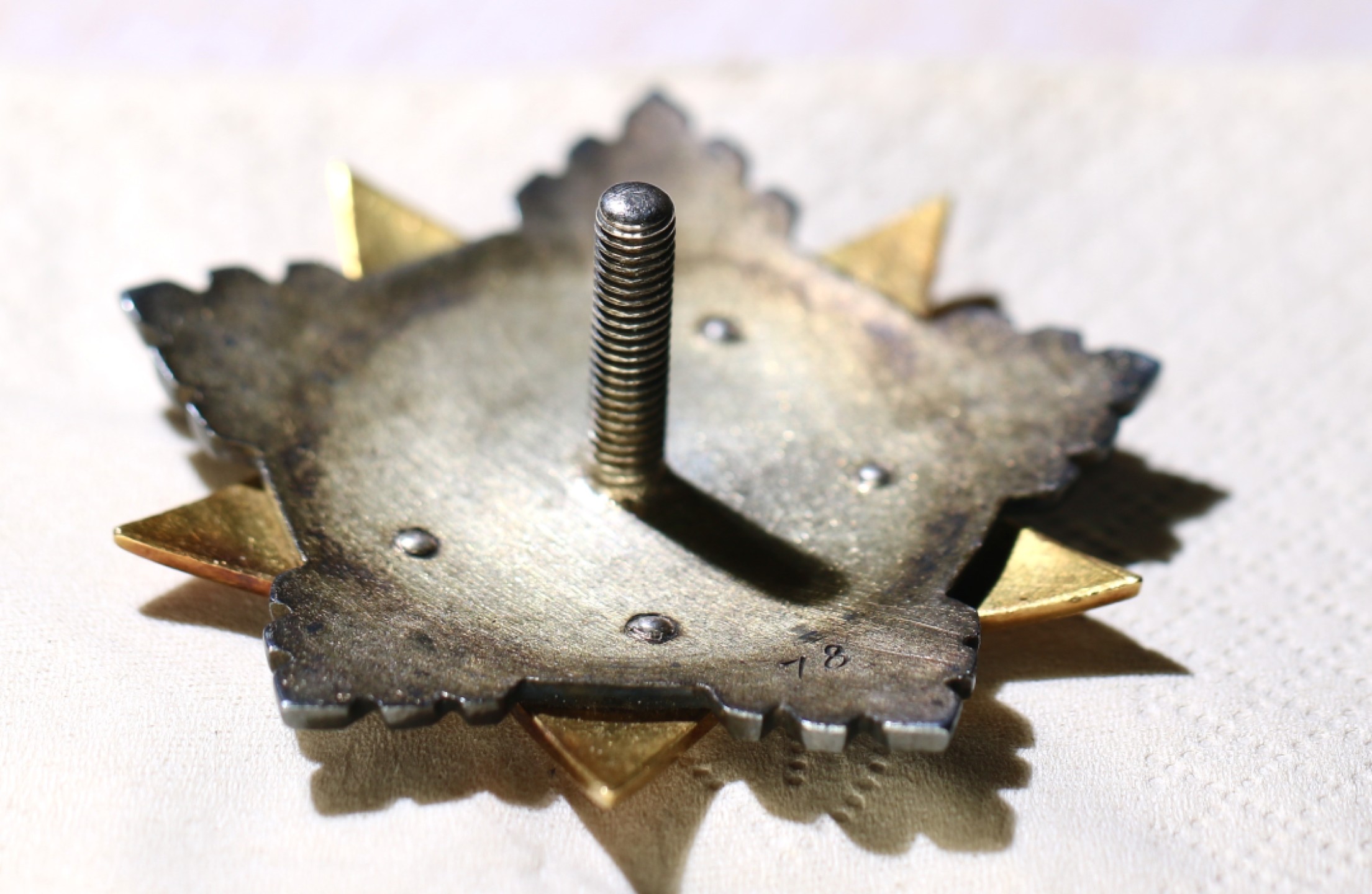 大猫徽章拍卖 第209期 蒙古🇲🇳苏赫巴托尔勋章 早期轮版 百位内小号 金 银质 品相极好