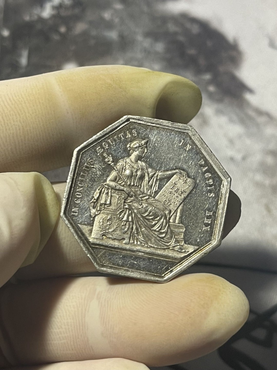 第六场，欧洲艺术章牌代币拍卖（实时专场） 法国公证处女神八角银章