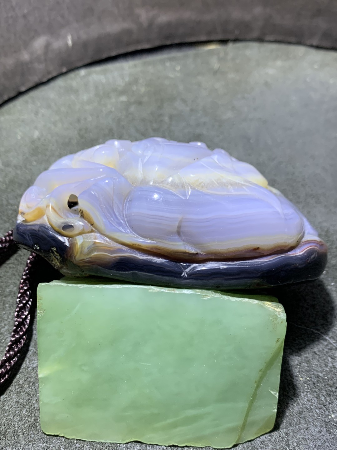 精美原皮晶洞高玉化巴西玛瑙镂空雕刻貔貅把件一个！