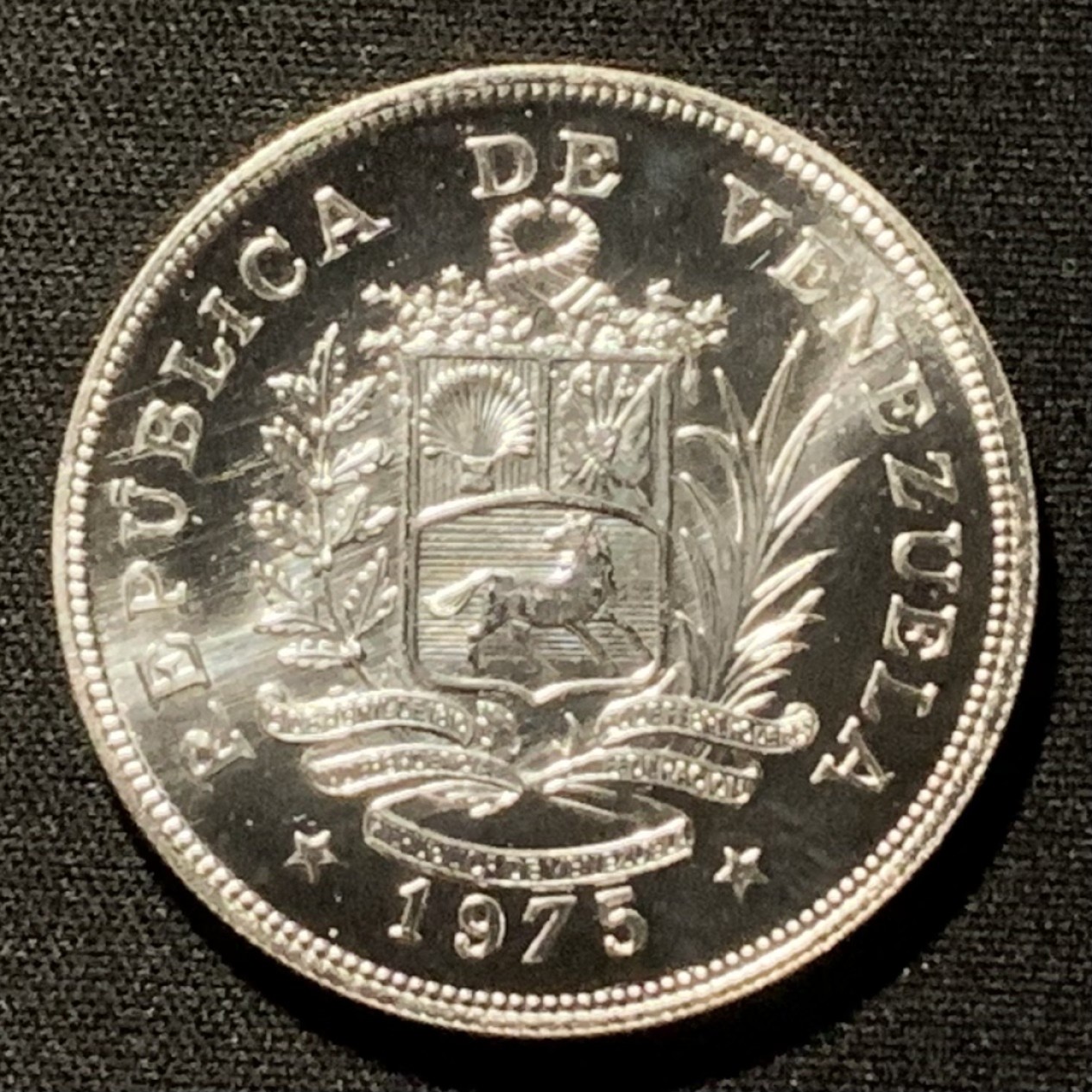 紫瑗钱币——第251期拍卖 委内瑞拉 1975年 保护动物 捷豹 25玻利瓦尔 28.28克 0.925银 UNC