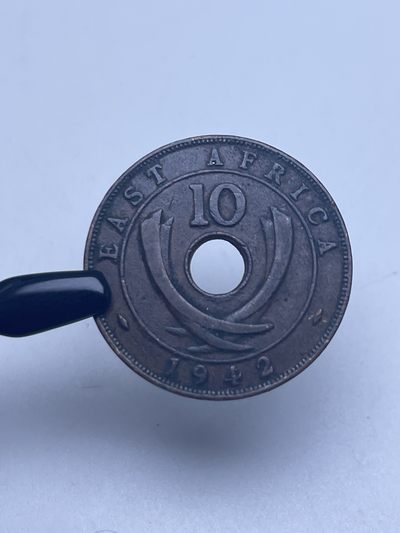 零佣金，「铜匠收藏」散币 第【19】场拍卖，期待您的参与 - 1942年英属东非 乔治六世 10分 中孔老铜币 30.8mm