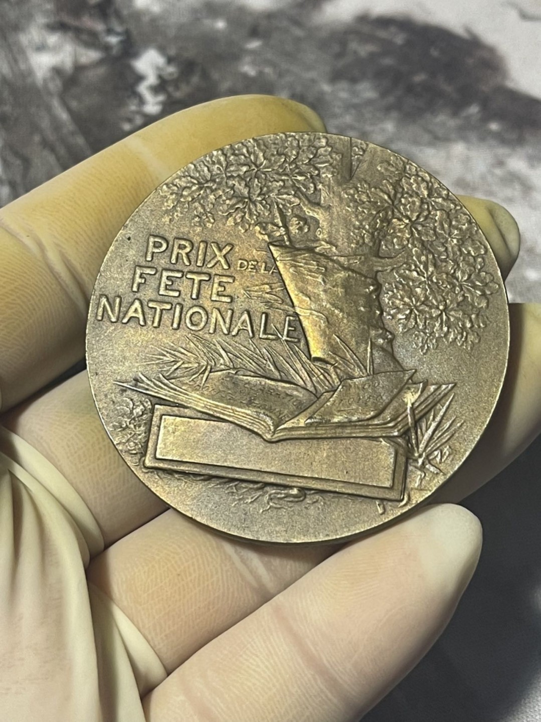 第六场，欧洲艺术章牌代币拍卖（实时专场） 法国玛丽安娜少见造型国庆日青铜艺术奖章