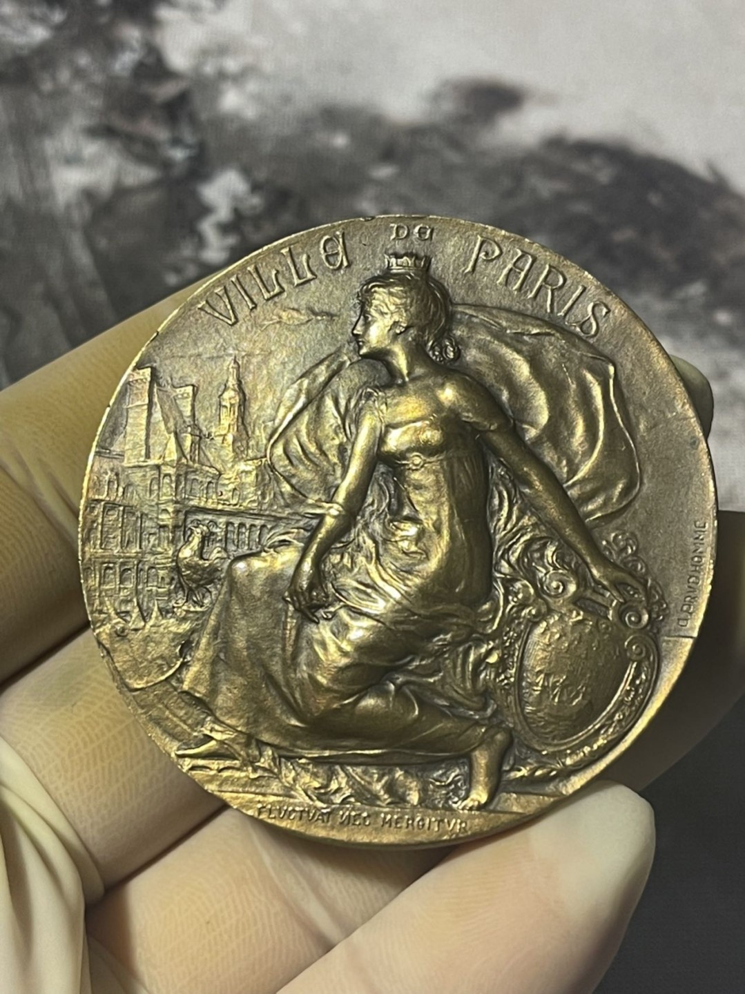 第六场，欧洲艺术章牌代币拍卖（实时专场） 1932年法国塞纳河女神青铜艺术奖章