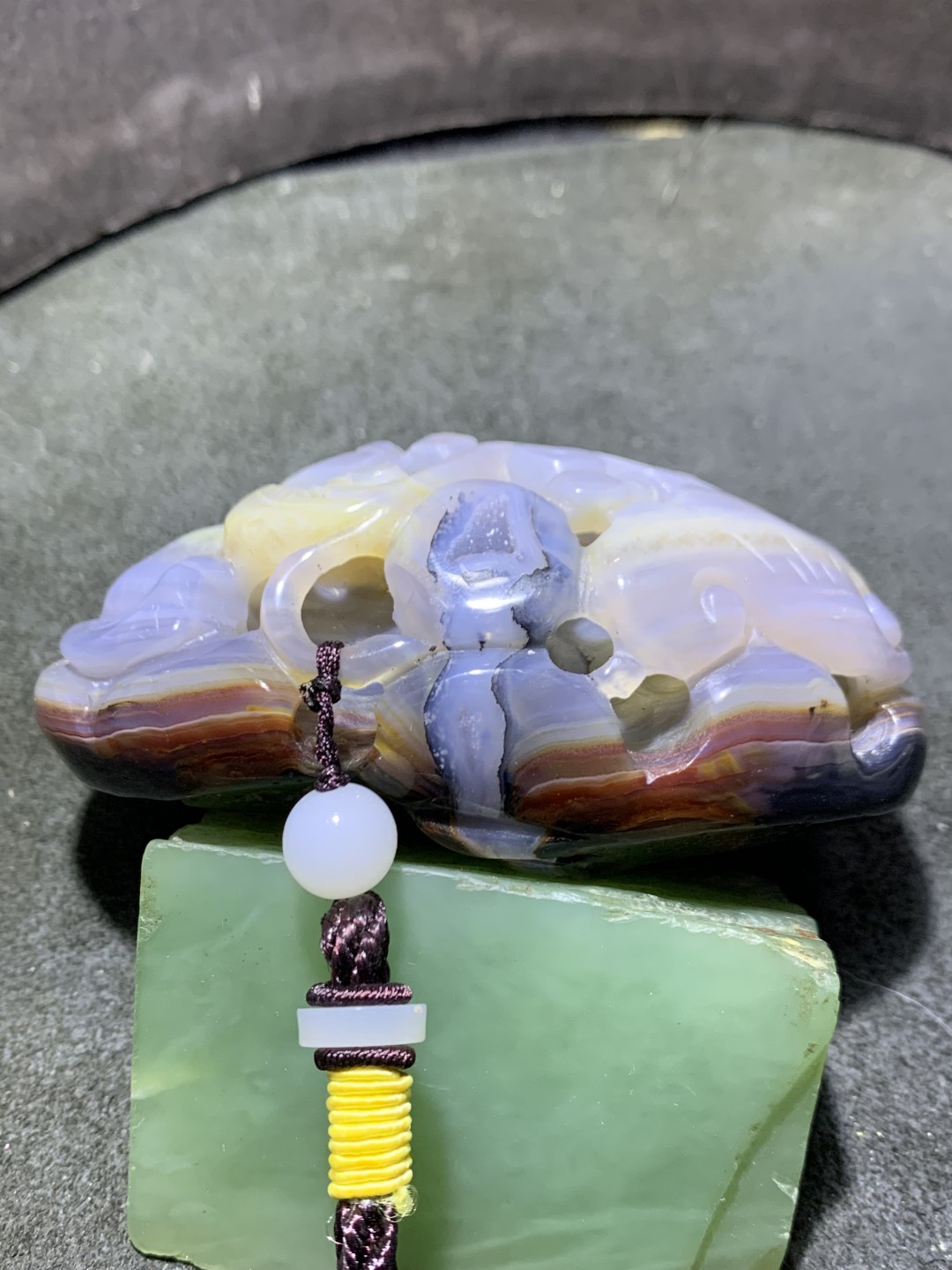 精美原皮晶洞高玉化巴西玛瑙镂空雕刻貔貅把件一个！