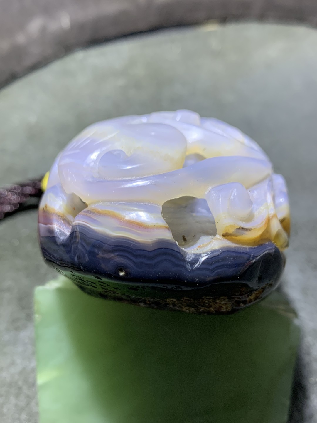 精美原皮晶洞高玉化巴西玛瑙镂空雕刻貔貅把件一个！