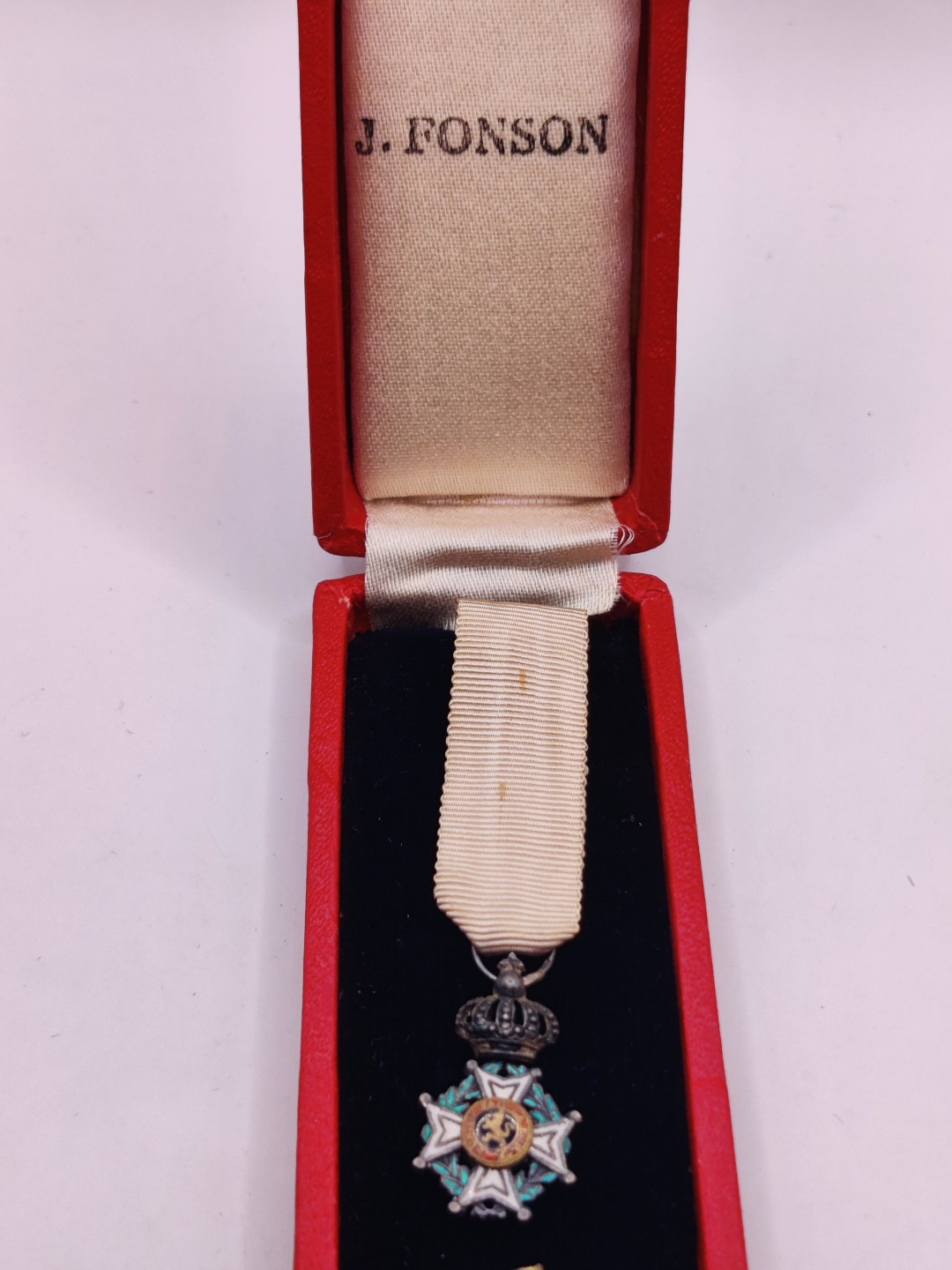 全场0元起拍 第16期 咸鱼国勋章拍卖专场 11月23日（周三）下午6：00开始 比利时骑士级王冠迷你章 银制