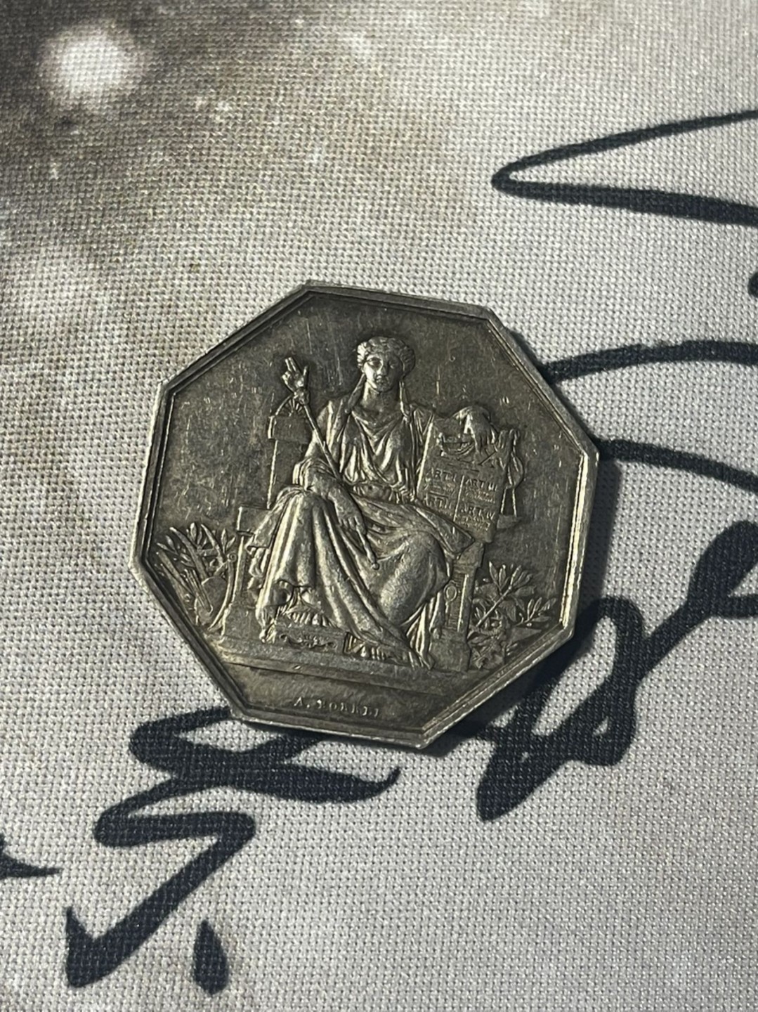 第六场，欧洲艺术章牌代币拍卖（实时专场） 法国公证处女神八角银章