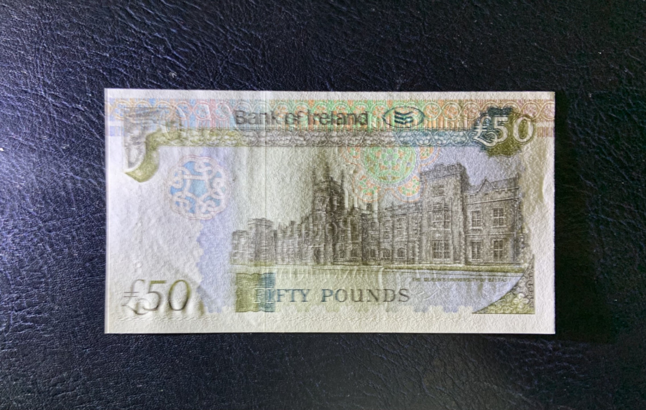 收藏联盟Quantum Auction 第211期拍卖  北爱尔兰银行2004年50镑 品相全新UNC 首发A冠 (正面右下方有一个点钞痕)