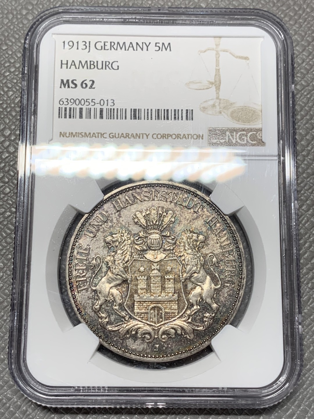 《竞宝斋》第118场-周日，周一 ，2场连拍（全场包邮） NGC MS62 德国汉堡1913年双狮5马克银币五彩镜面底板