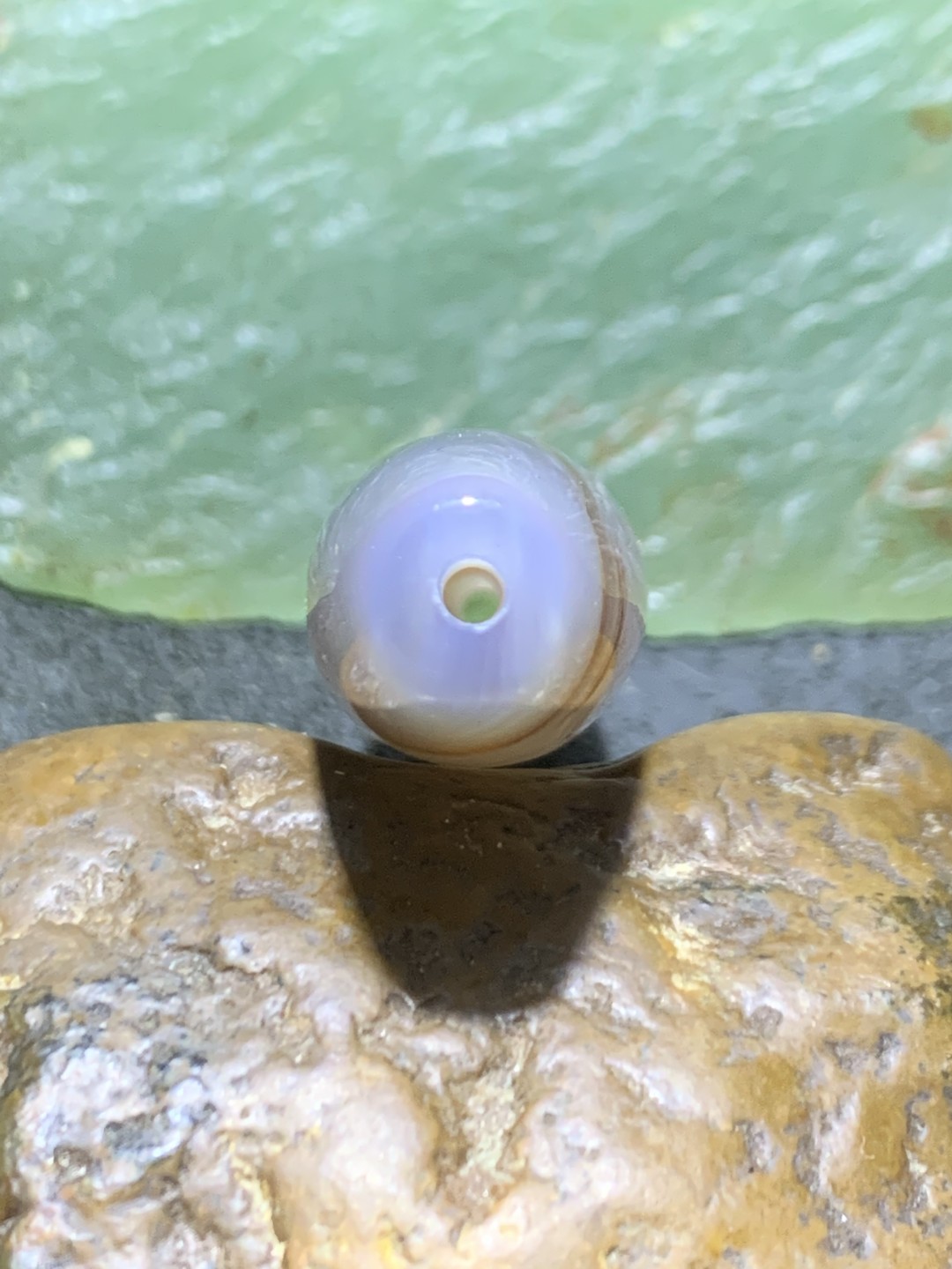 精美高玉化巴西玛瑙朱砂点天珠形桶珠一个，