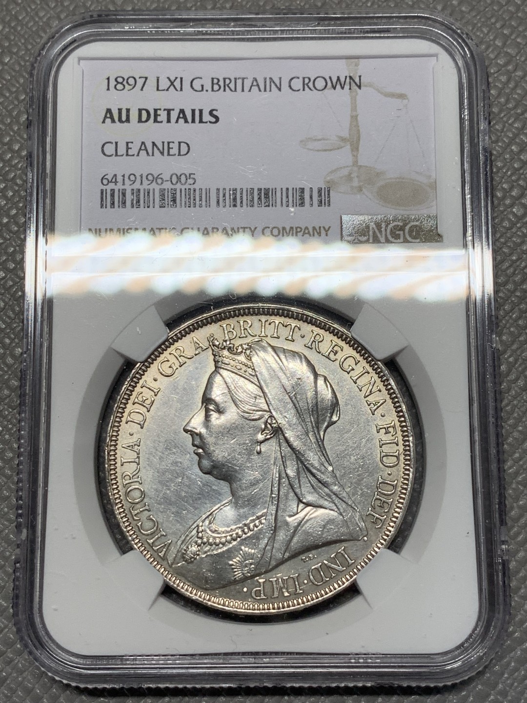 《竞宝斋》第118场-周日，周一 ，2场连拍（全场包邮） NGC AU 英国 1897年 维多利亚 披纱 马剑克朗 大银币 高点在 磨损小 UNC品
