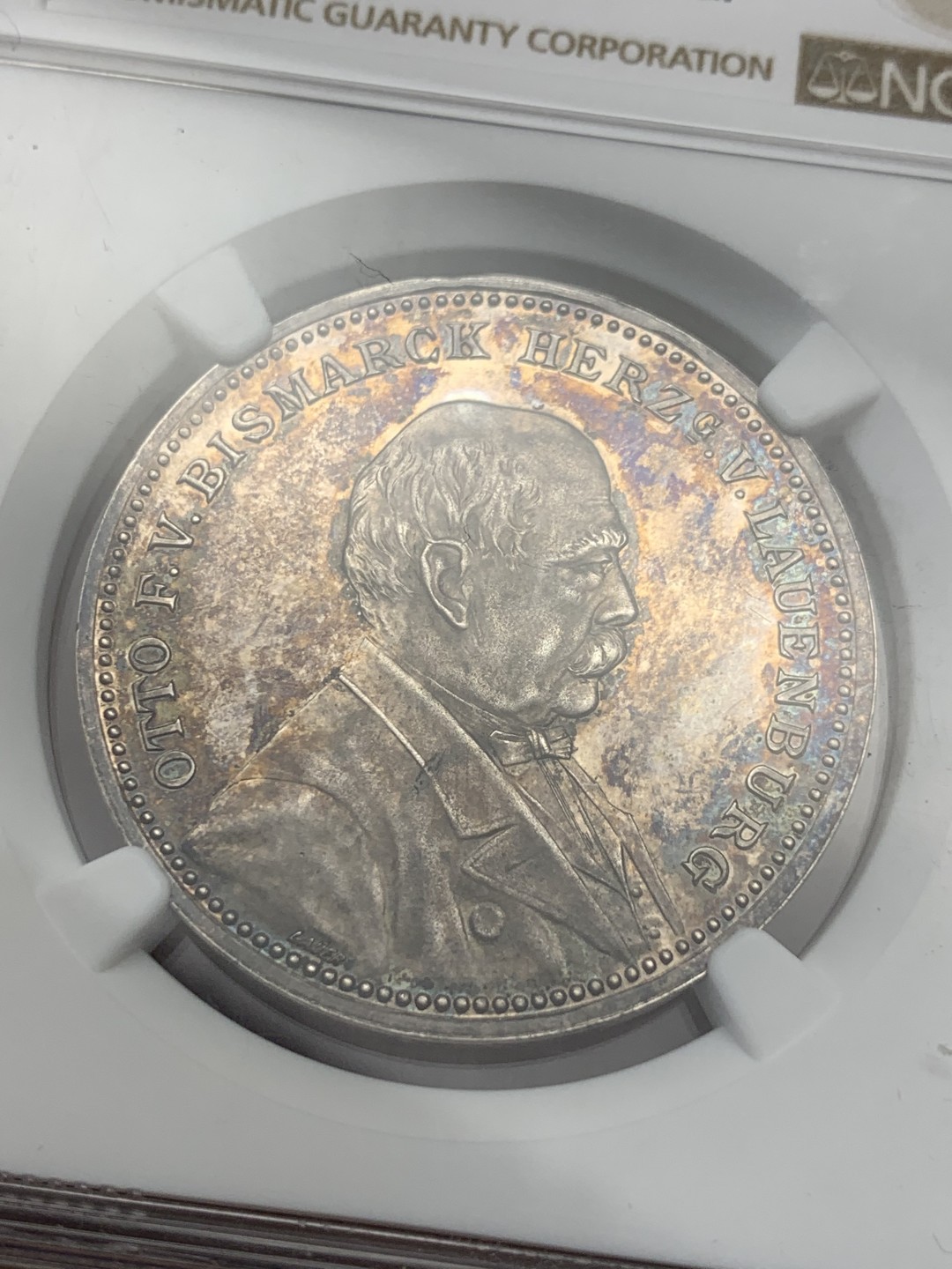 《竞宝斋》第118场-周日，周一 ，2场连拍（全场包邮） NGC-MS61 德国1898年俾斯麦逝世纪念银章，这是俾斯麦逝世银章少见的一款。厚重黑色包浆，非常漂亮