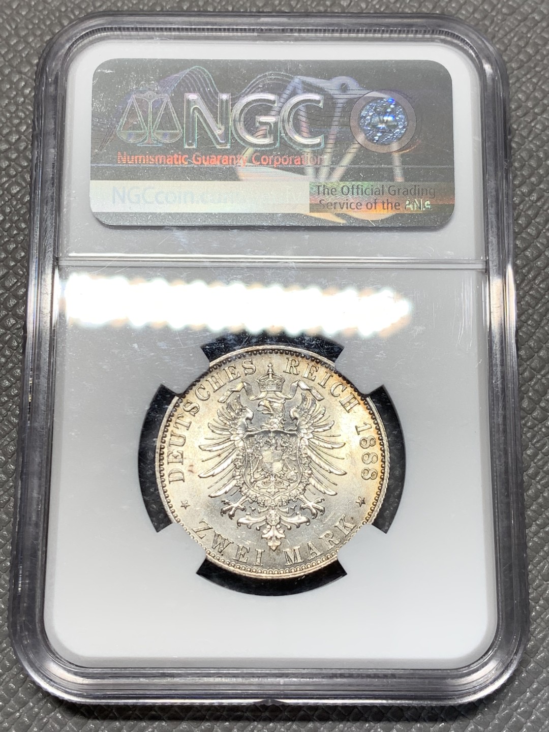 《竞宝斋》第118场-周日，周一 ，2场连拍（全场包邮） NGC MS63 德国 1888年 普鲁士 三皇之年 2马克 银币状态极好 淡彩包浆