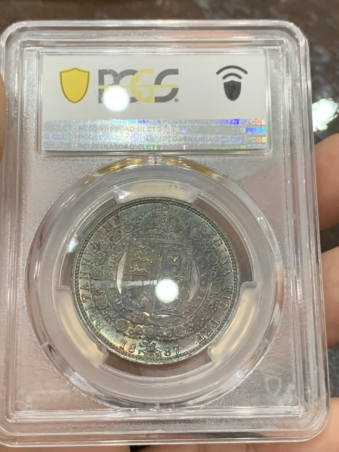 《竞宝斋》第118场-周日，周一 ，2场连拍（全场包邮） PCGS MS64 英国 1887年 维多利亚 高冠半克朗银币绚丽五彩 难得一见