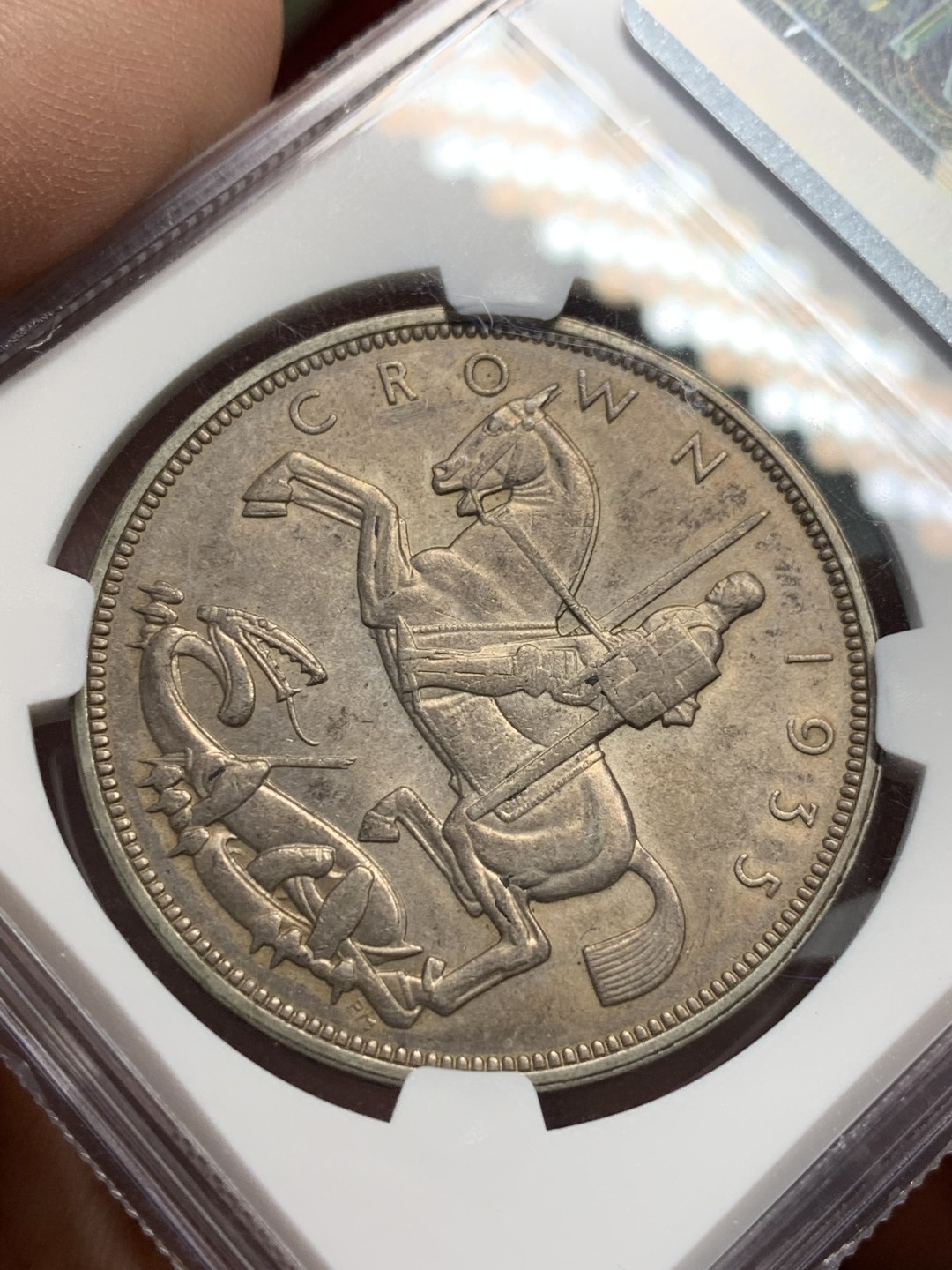 《竞宝斋》第118场-周日，周一 ，2场连拍（全场包邮） NGC-AU58 英国1935年 乔治五世 木马剑克朗银币 原味老包浆