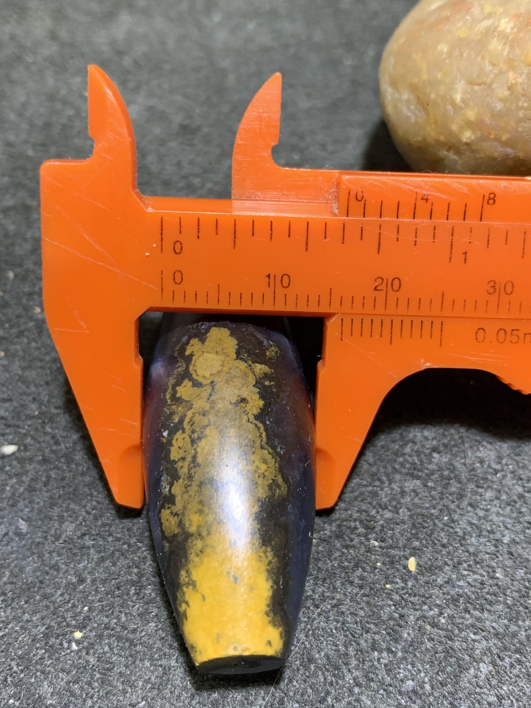 精美天然罕见冰种蓝玉髓亚光九眼页岩石蒙天珠天珠一颗