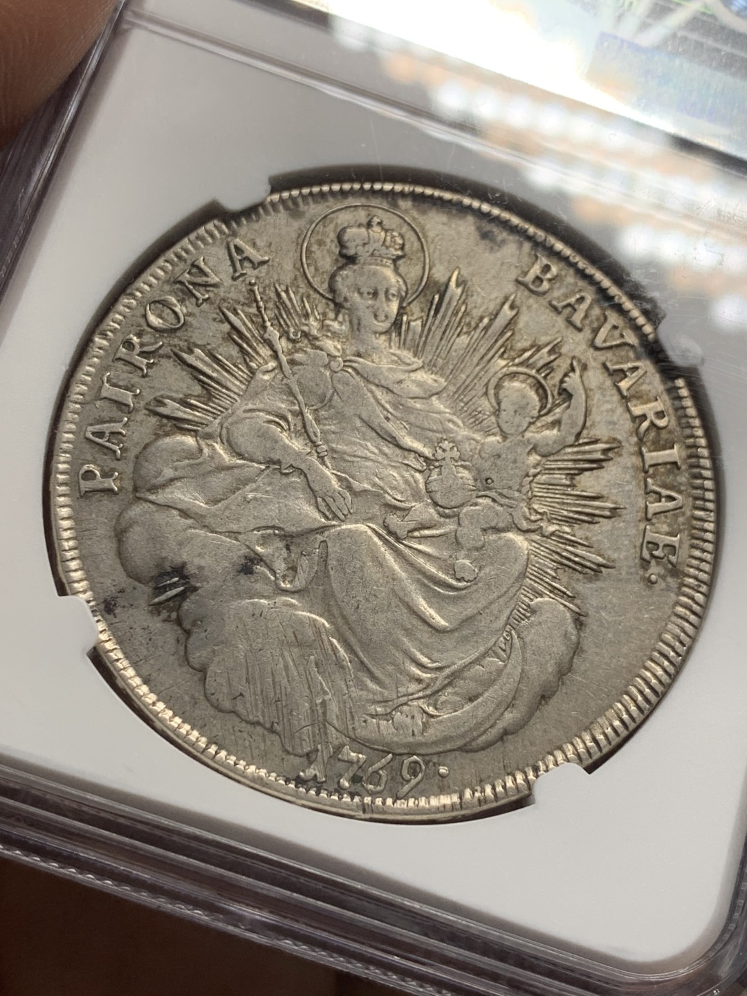 《竞宝斋》第118场-周日，周一 ，2场连拍（全场包邮） NGC AU50 德国 巴伐利亚 1769年 马克西米利安 圣母抱婴 泰勒 大银币 有分不容易