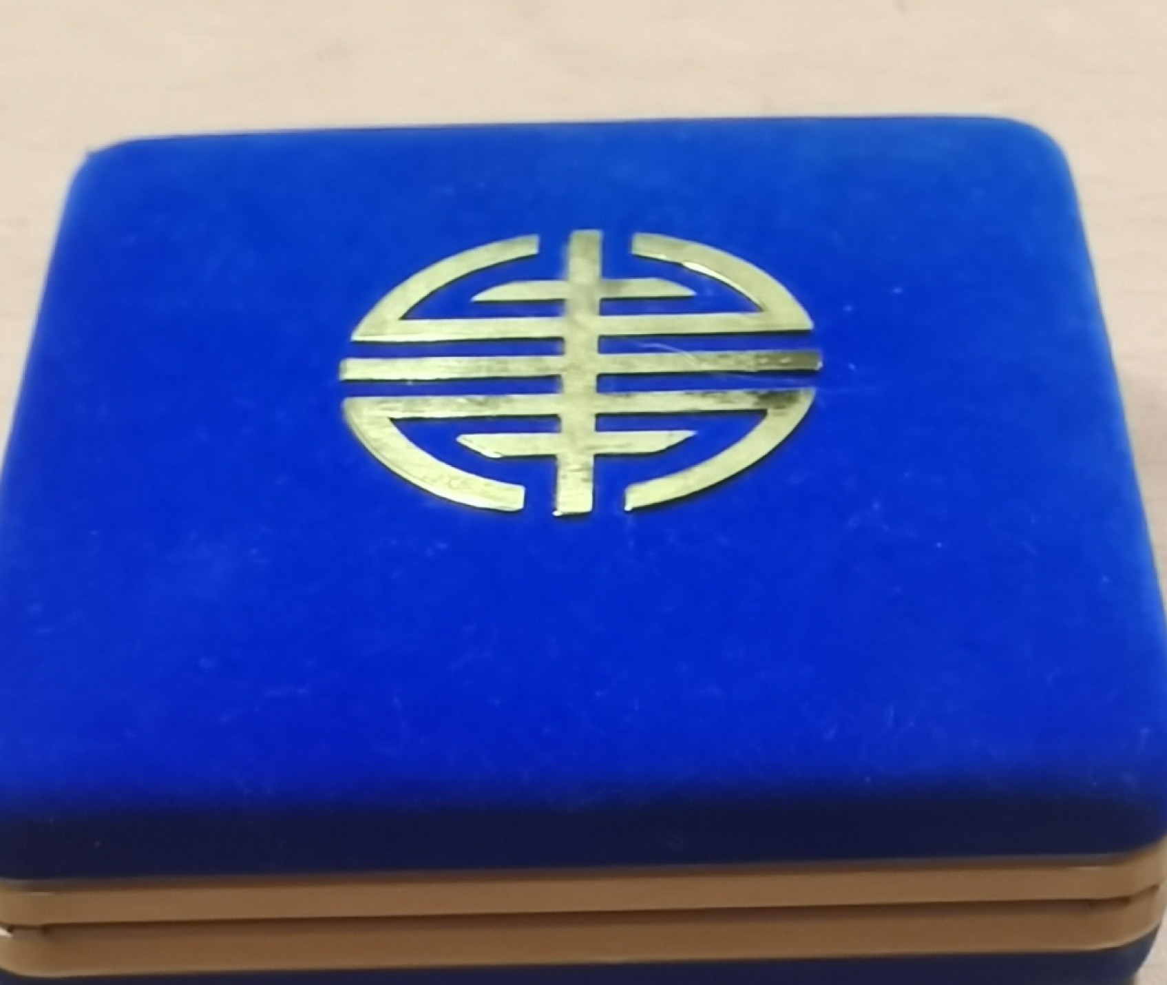 北京马甸外国币专卖微拍第九十期，外国金银币专场，陆续上新，欢迎关注 弯弯先总统，蒋公百年诞生纪念银币，重27克，成色，925，