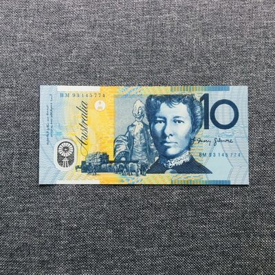 56th 大洋洲塑料钞和纸钞，纸塑复合钞（靓号，首发冠，样票，手签版） - 澳大利亚1993年10元，首发年份，蓝色版，(BM93 145774)，市场价500+