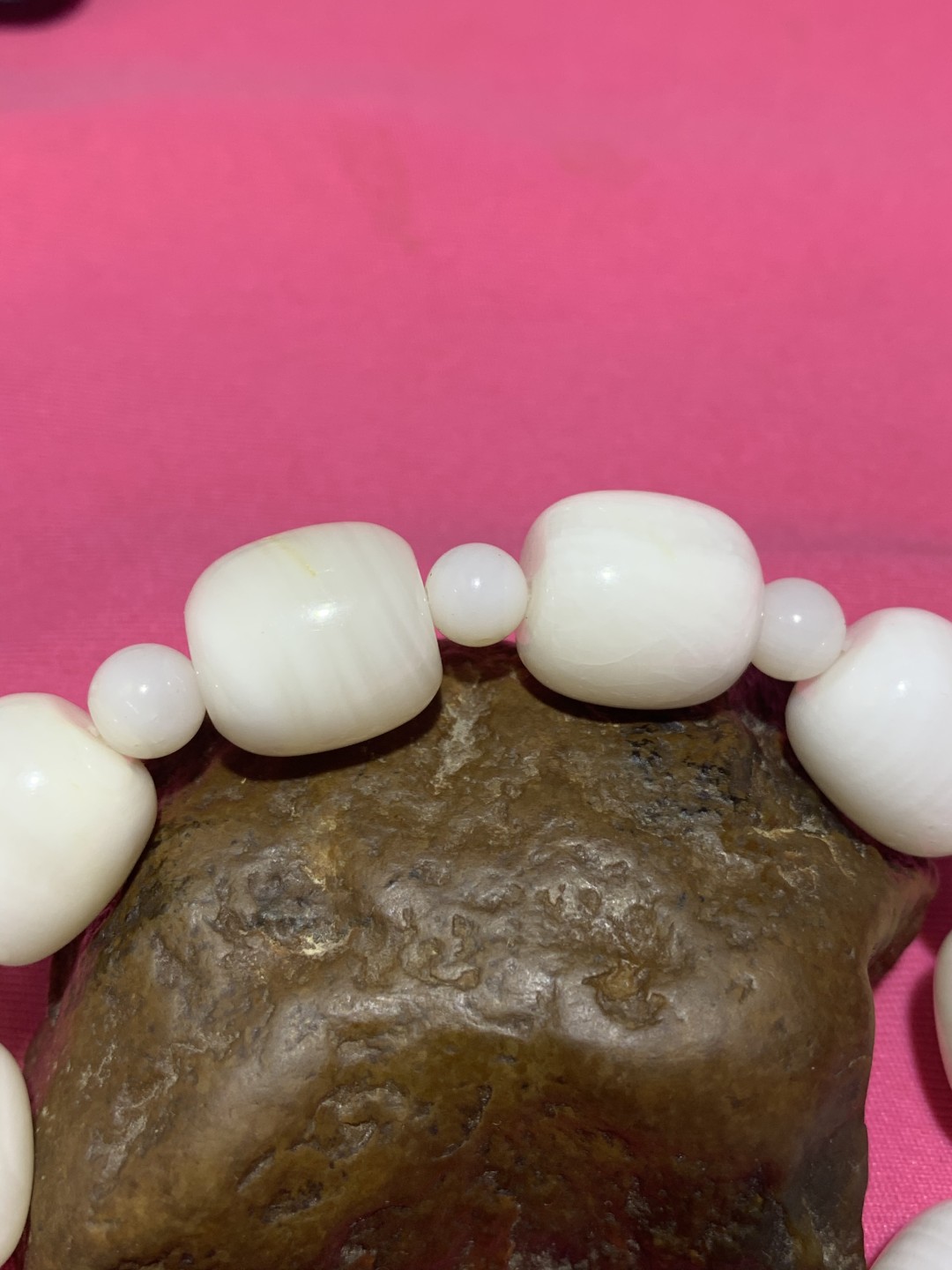 精美深海奶白高玉化贝化玉桶珠单圈手串一条