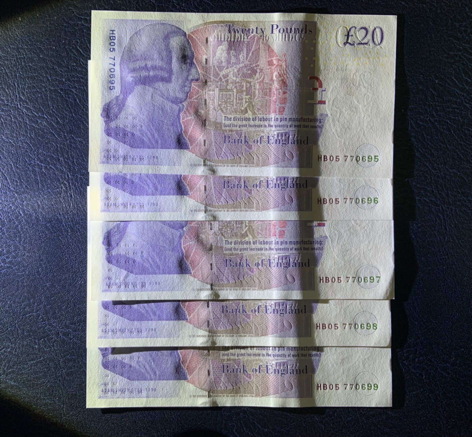 收藏联盟Quantum Auction 第211期拍卖  英国2010年20镑五连号 品相全新unc 经济学家亚当史密斯 尾号697一角微翘 