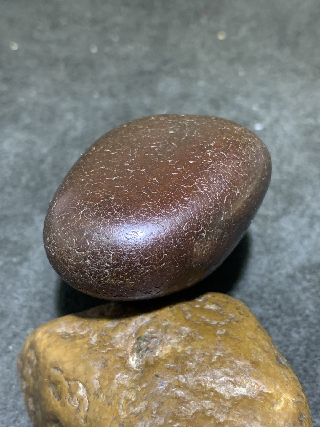 精美天然马达加斯加玛瑙原石把件，摆件一个，