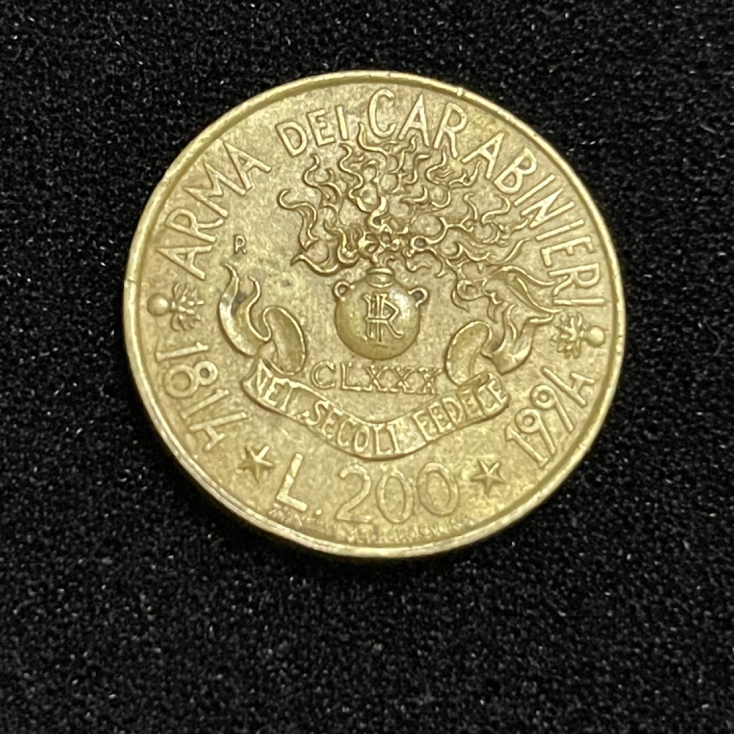 外国硬币0元起拍（35） 意大利 国家宪兵成立180周年200里拉纪念币