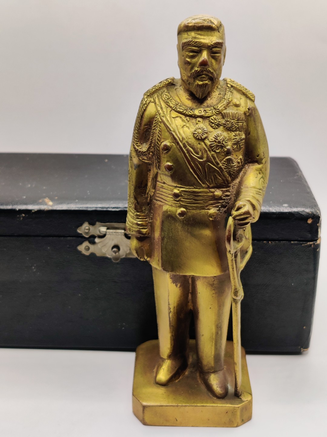 全场0元起拍 第17期 咸鱼国勋章拍卖专场 11月27日（周日）下午6：00开始 日本明治时期 明治天皇铜像