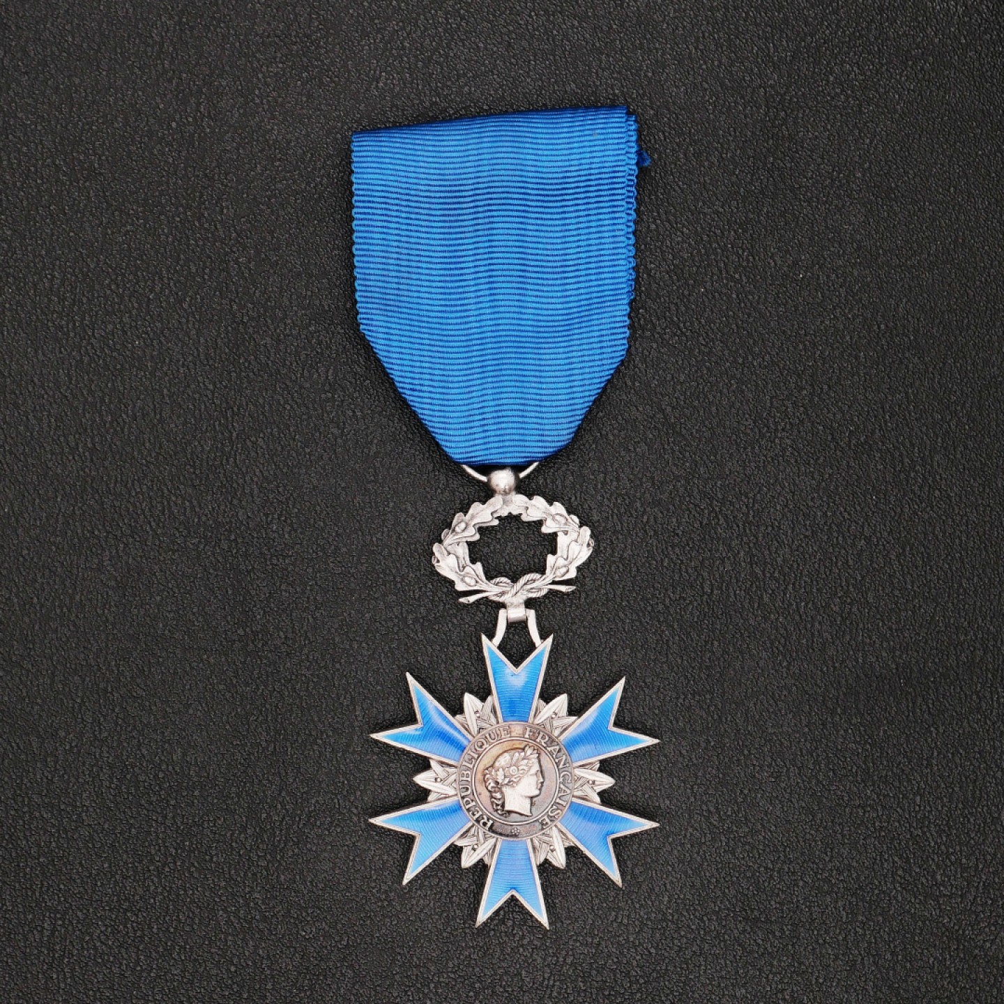 勋章奖章交易所11月26日拍卖 法国国家功勋勋章