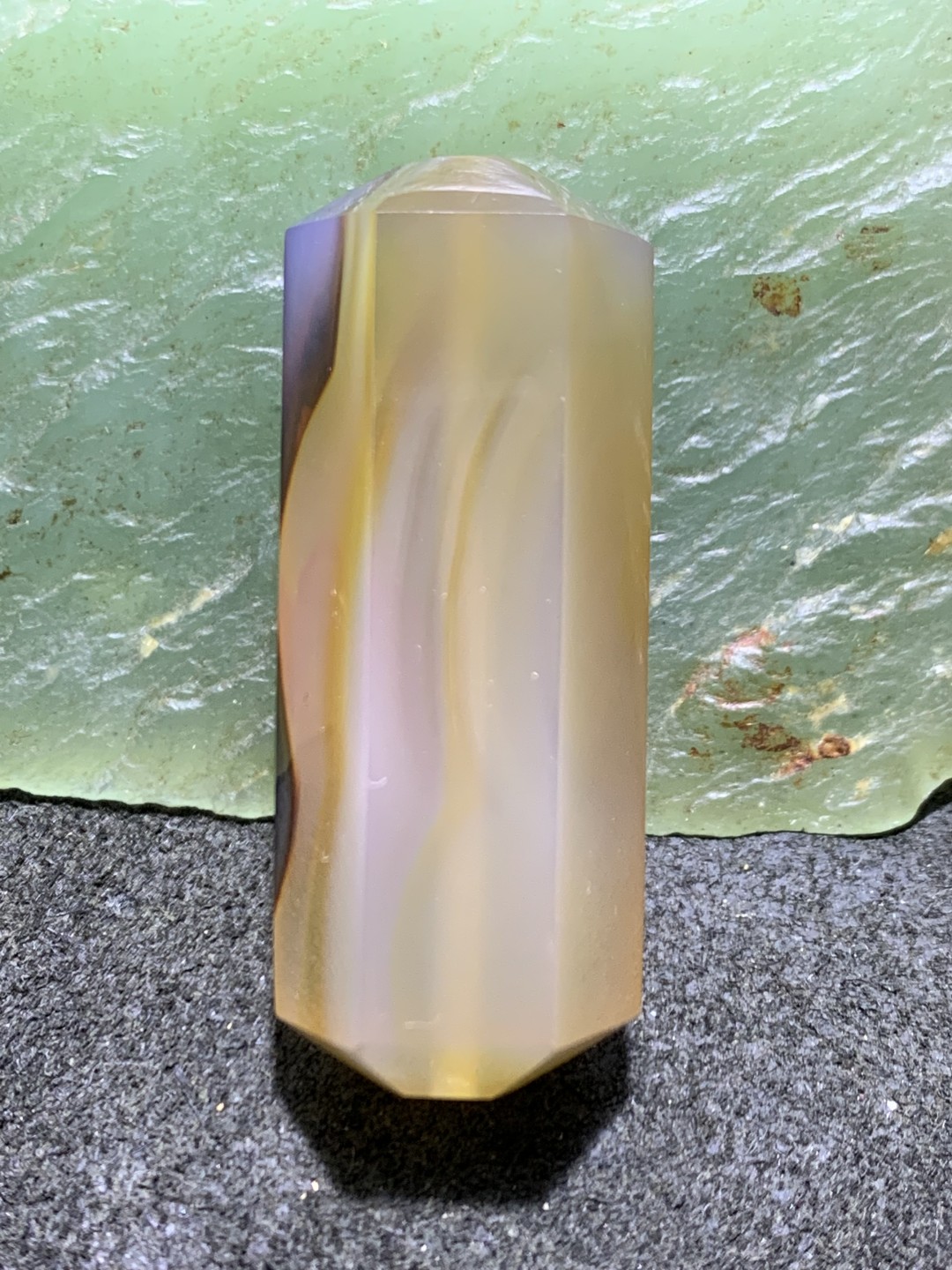 精美高玉化巴西玛瑙精工六棱珠一个，