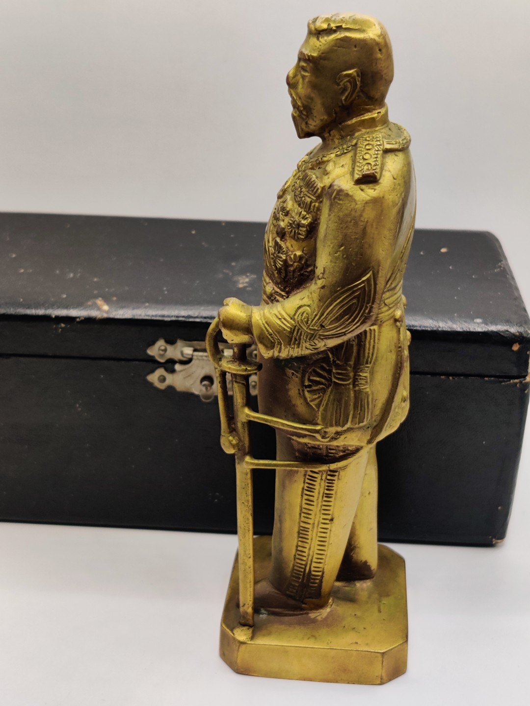 全场0元起拍 第17期 咸鱼国勋章拍卖专场 11月27日（周日）下午6：00开始 日本明治时期 明治天皇铜像