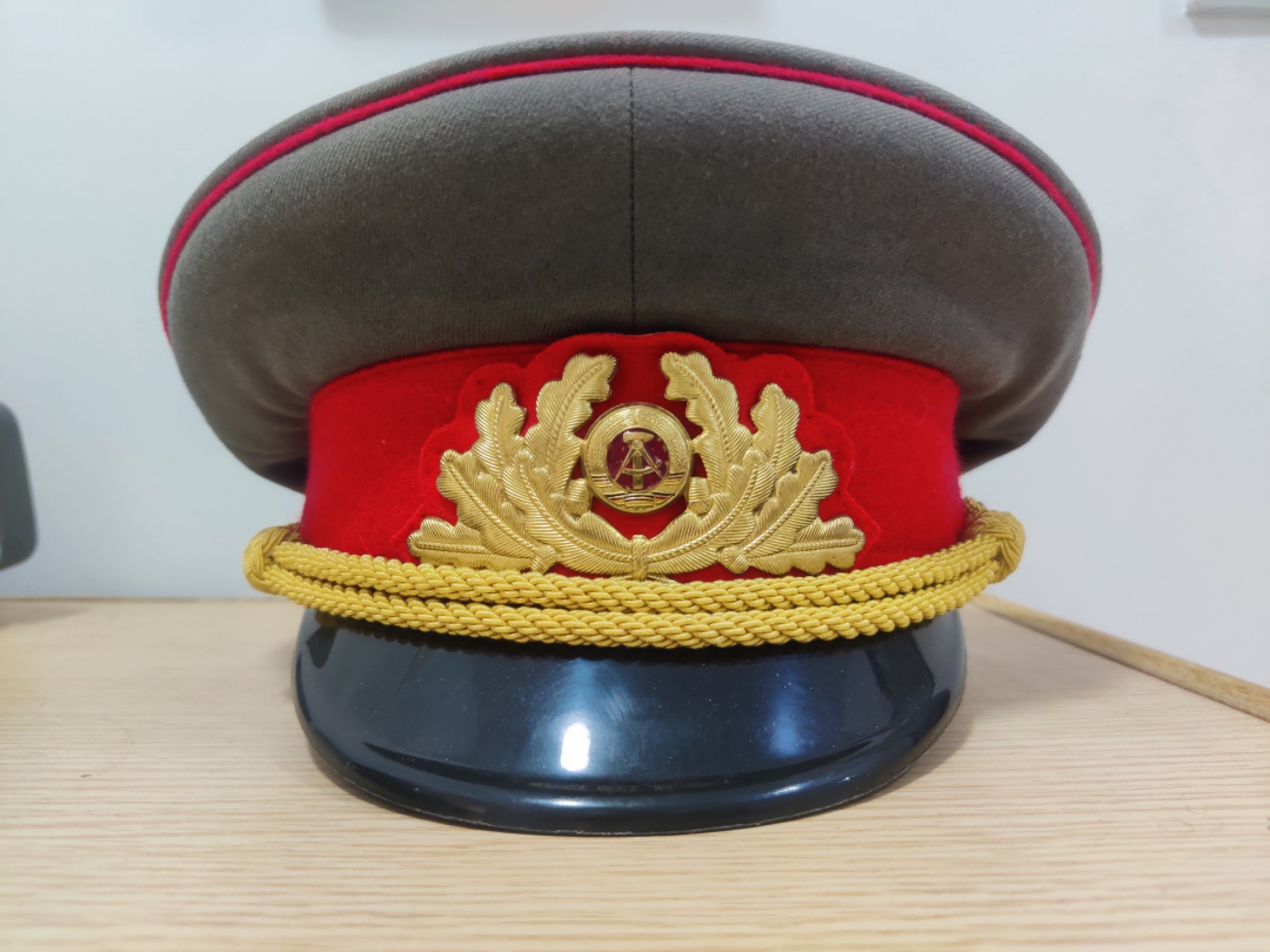 全场0元起拍 第17期 咸鱼国勋章拍卖专场 11月27日（周日）下午6：00开始 东德陆军将官大檐帽 57cm