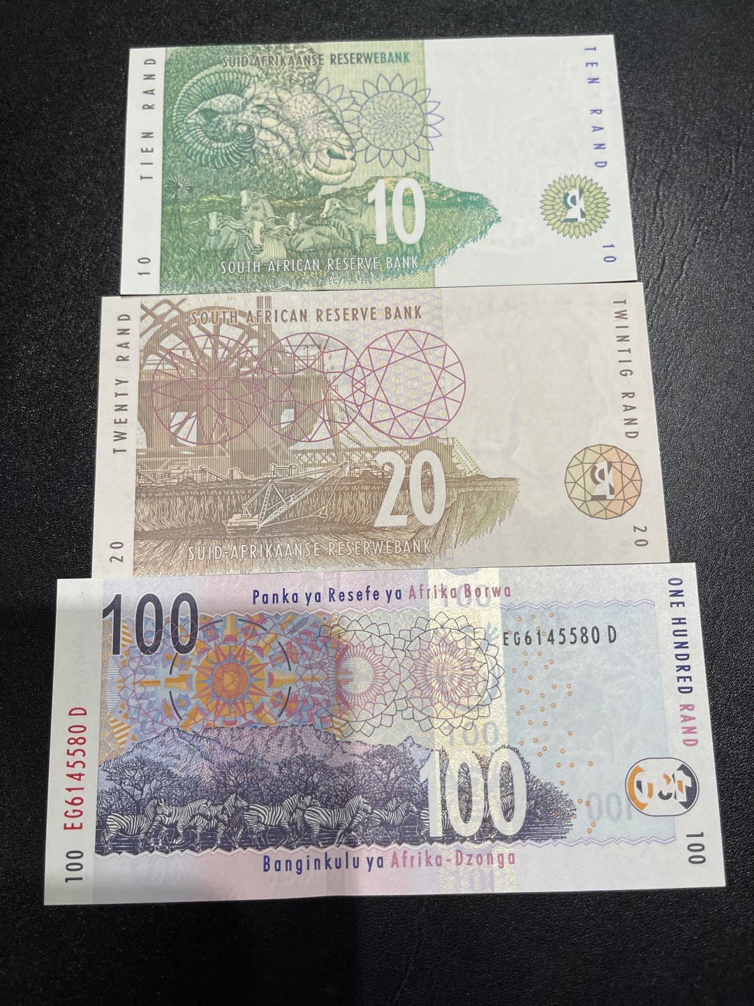 《外钞收藏家》第二百二十一期（连拍第二场） 南非动物版10、20、100兰特 全新UNC