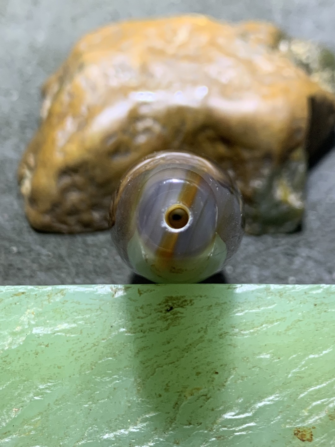 精美高玉化天珠型巴西玛瑙天眼大桶珠一个