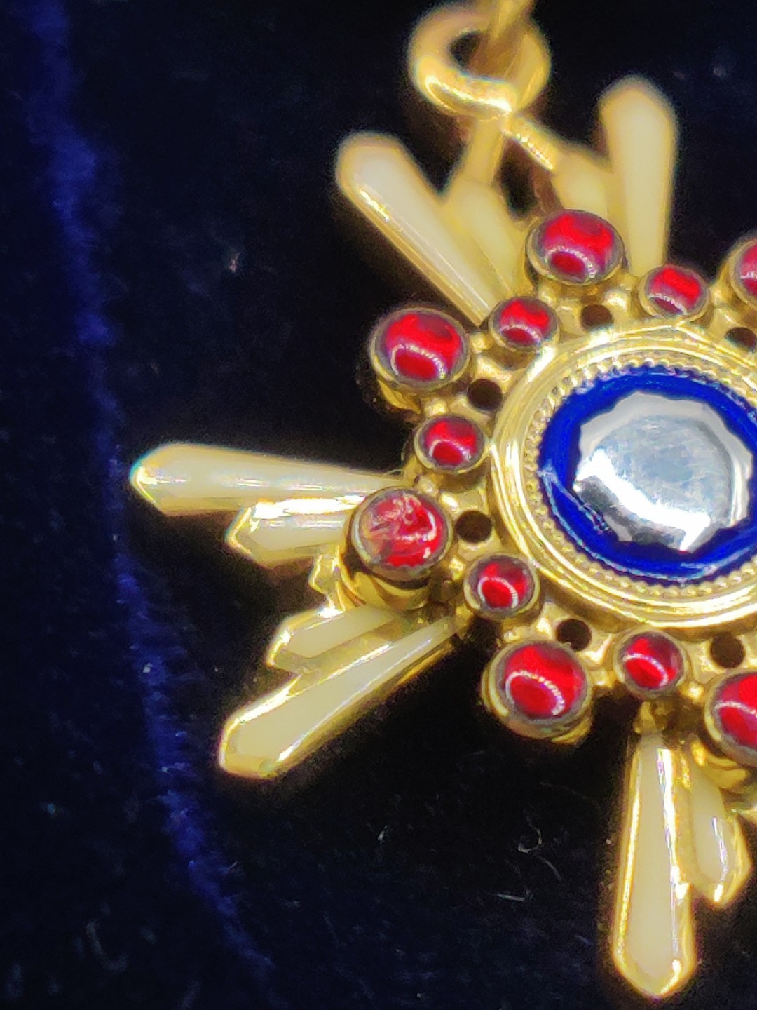 全场0元起拍 第17期 咸鱼国勋章拍卖专场 11月27日（周日）下午6：00开始 稀有 日本三等瑞宝章 迷你章 纯银 镀金 造币局制 定制价格4万-6万日元左右