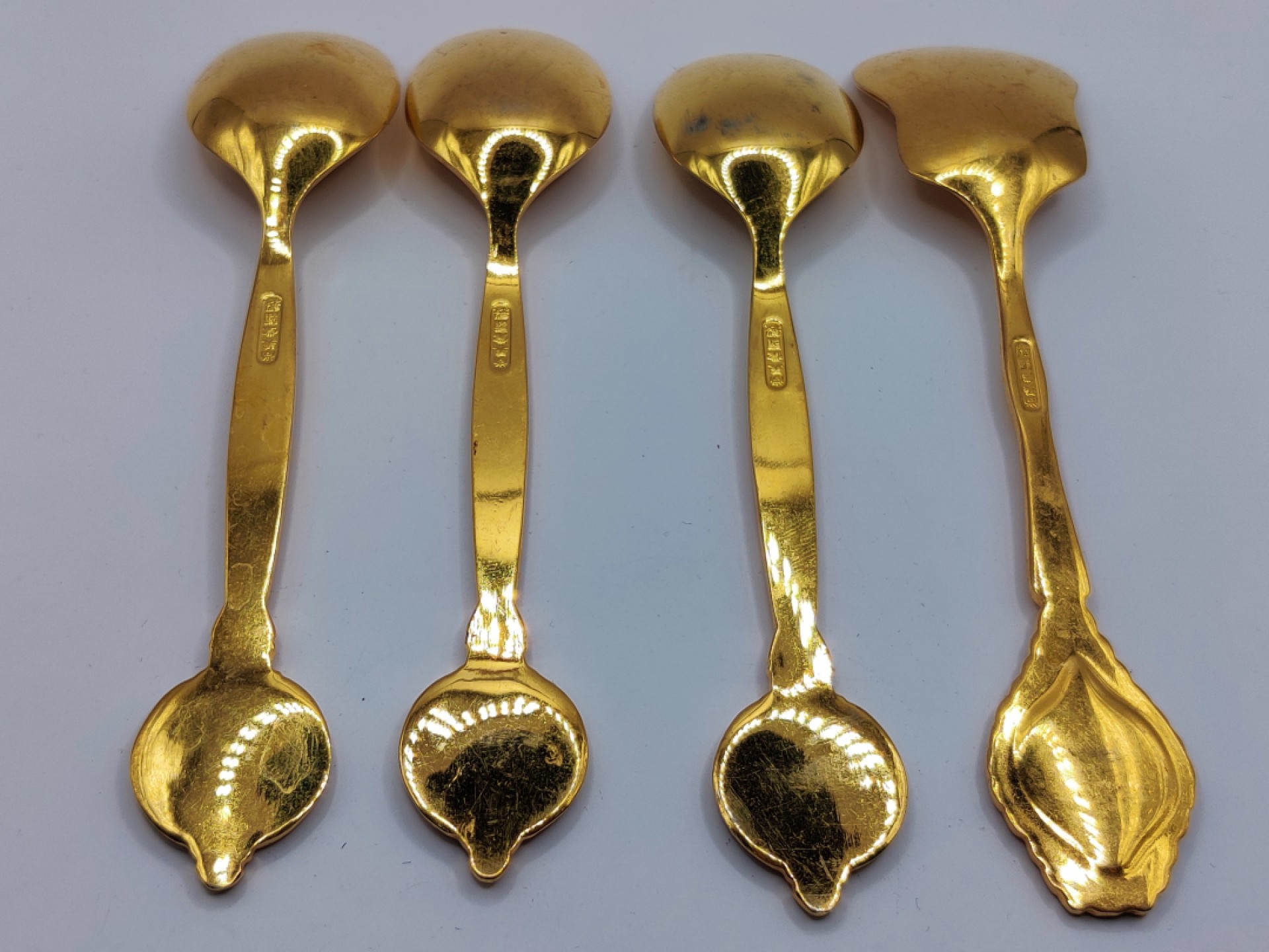 全场0元起拍 第17期 咸鱼国勋章拍卖专场 11月27日（周日）下午6：00开始 日本叙勋纪念餐具一套 尚美堂制 七宝烧工艺