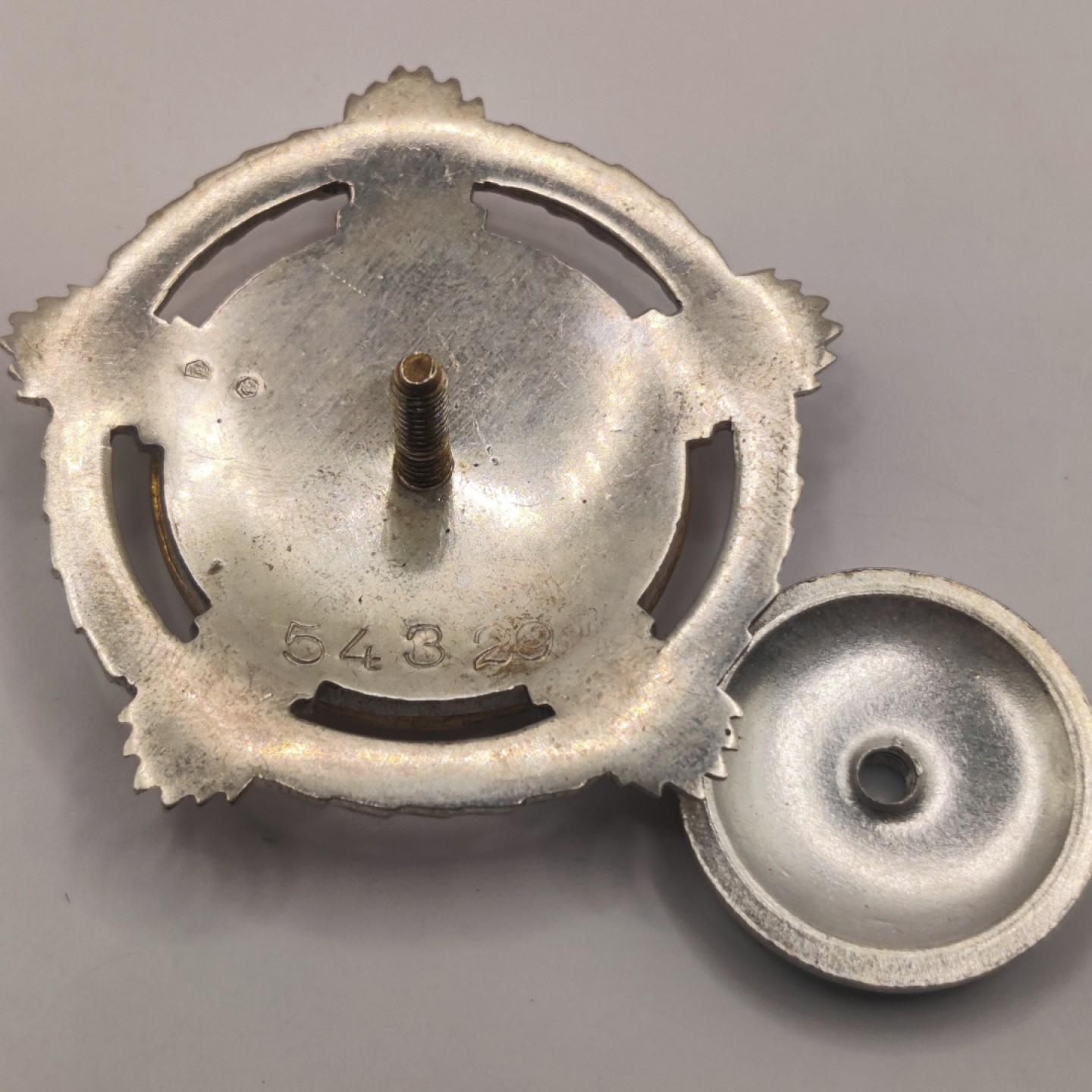 全场0元起拍 第17期 咸鱼国勋章拍卖专场 11月27日（周日）下午6：00开始 南斯拉夫二级友谊纪念章 银制