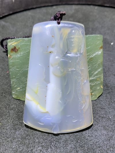 精美天然马达加斯加飘朱砂玛瑙雕刻观音菩萨牌子一个， - 精美天然马达加斯加飘朱砂玛瑙雕刻观音菩萨牌子一个，