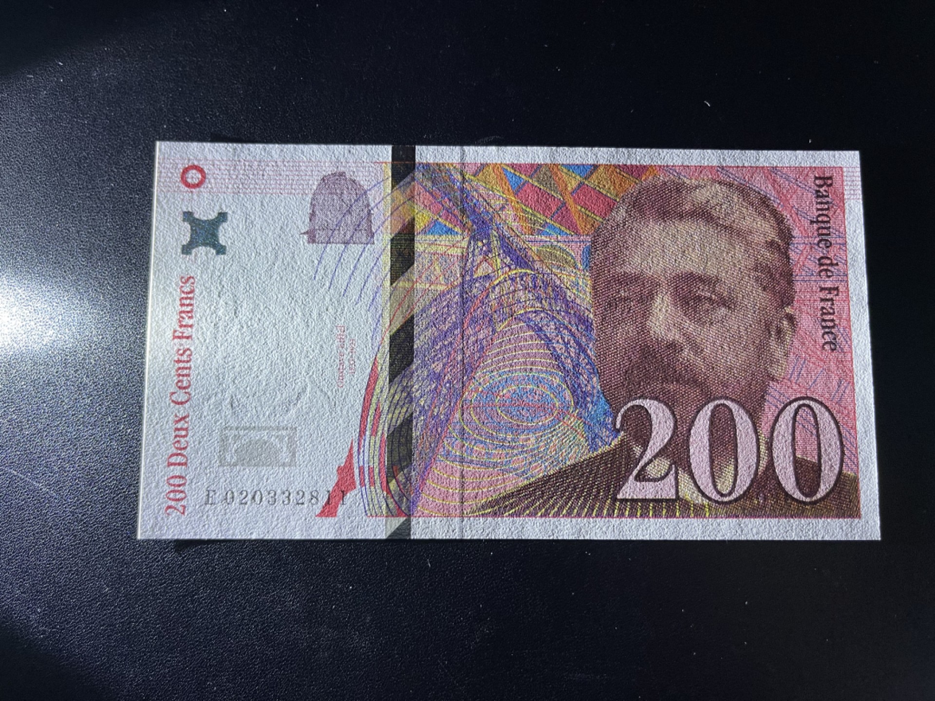 《外钞收藏家》第二百二十一期（连拍第二场） 法国末版200法郎 全新UNC 无47