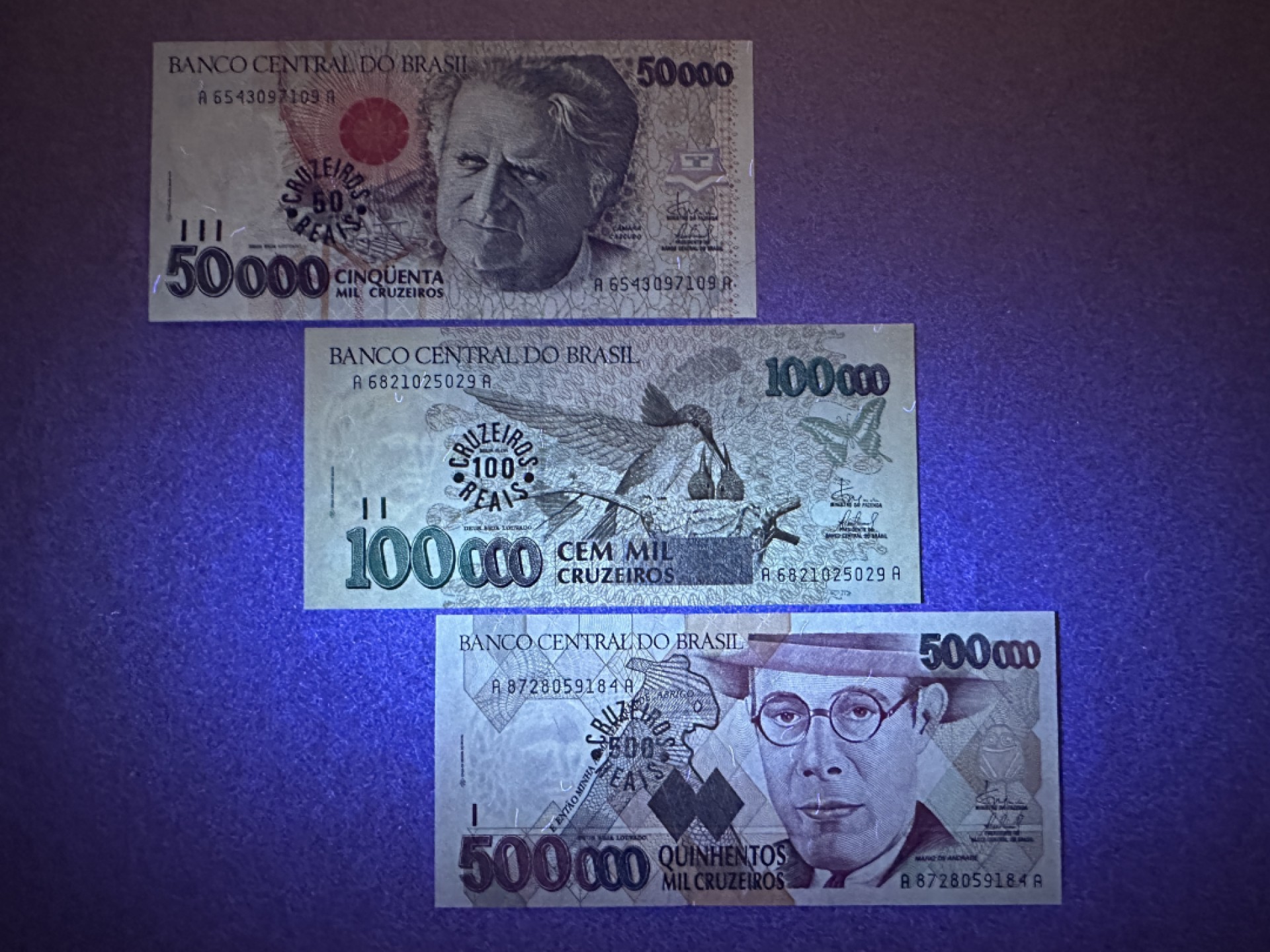 《张总收藏》81期——外币世界杯 巴西50-500元3张 UNC 1993年加盖版