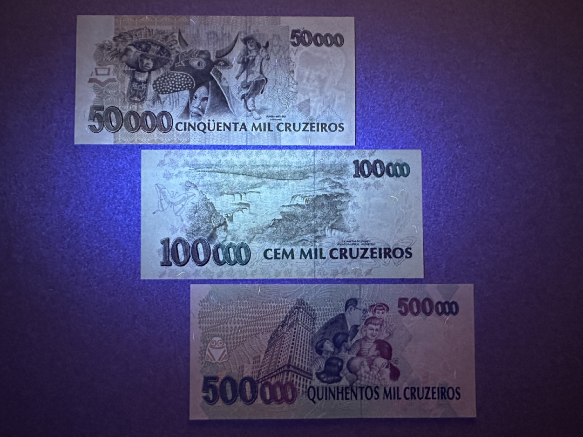 《张总收藏》81期——外币世界杯 巴西50-500元3张 UNC 1993年加盖版