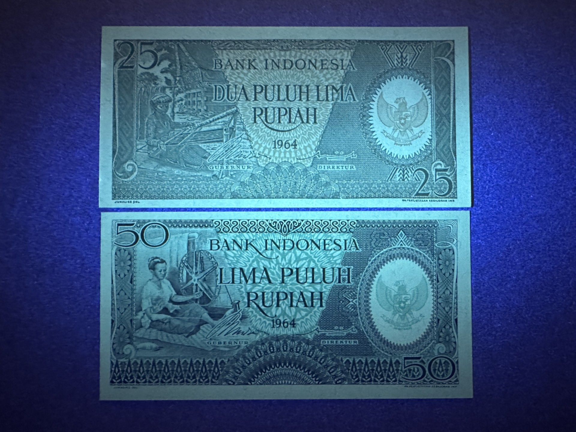 《张总收藏》81期——外币世界杯 印度尼西亚25、50元2张 UNC 1964年版
