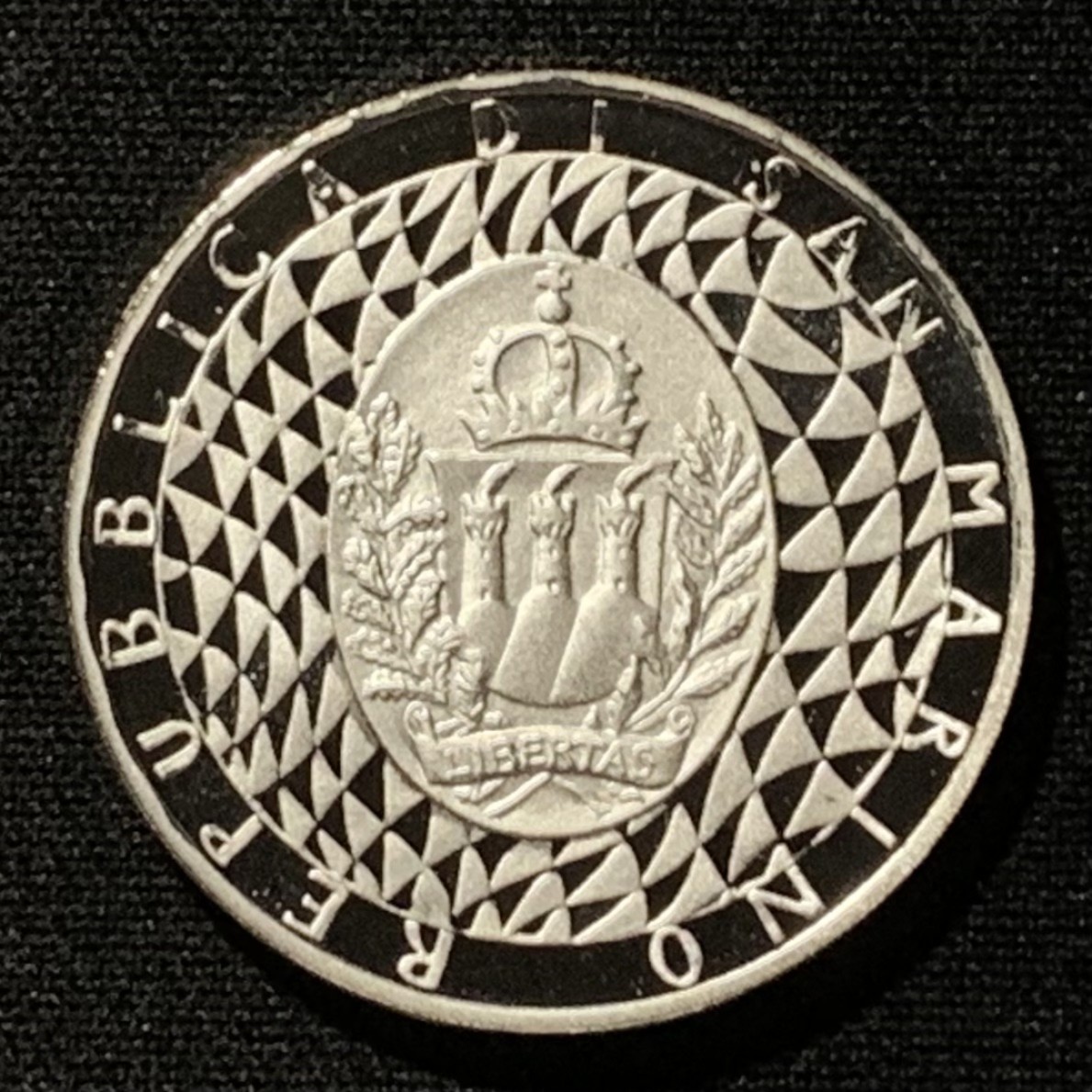 紫瑗钱币——第249期拍卖 圣马力诺 1990年 意大利世界杯 1000里拉 14.6克 0.835银 精制