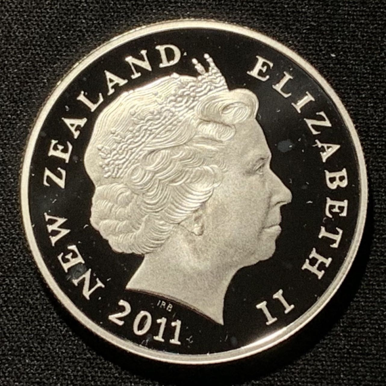 紫瑗钱币——第249期拍卖 新西兰 2011年 黄眼睛企鹅 5元 31.1克 0.999银 精制