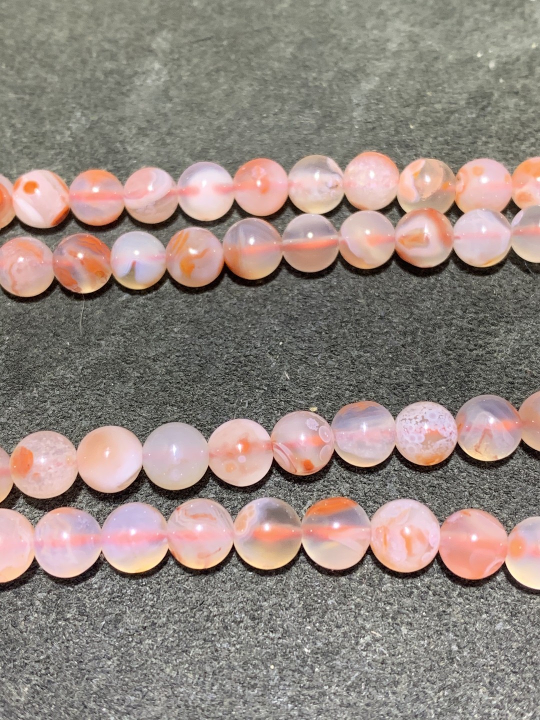 川料南红玛瑙荔枝冻飘红多圈手串一条， 川料南红玛瑙荔枝冻飘红多圈手串一条，