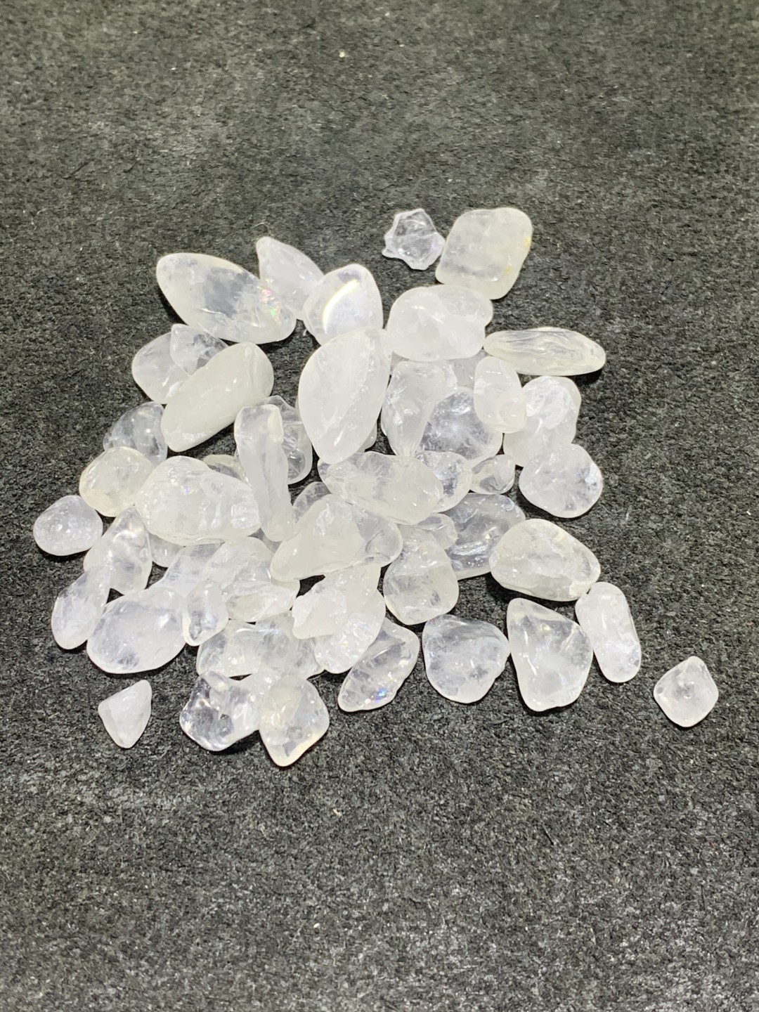 精美天然白水晶小碎石一组！