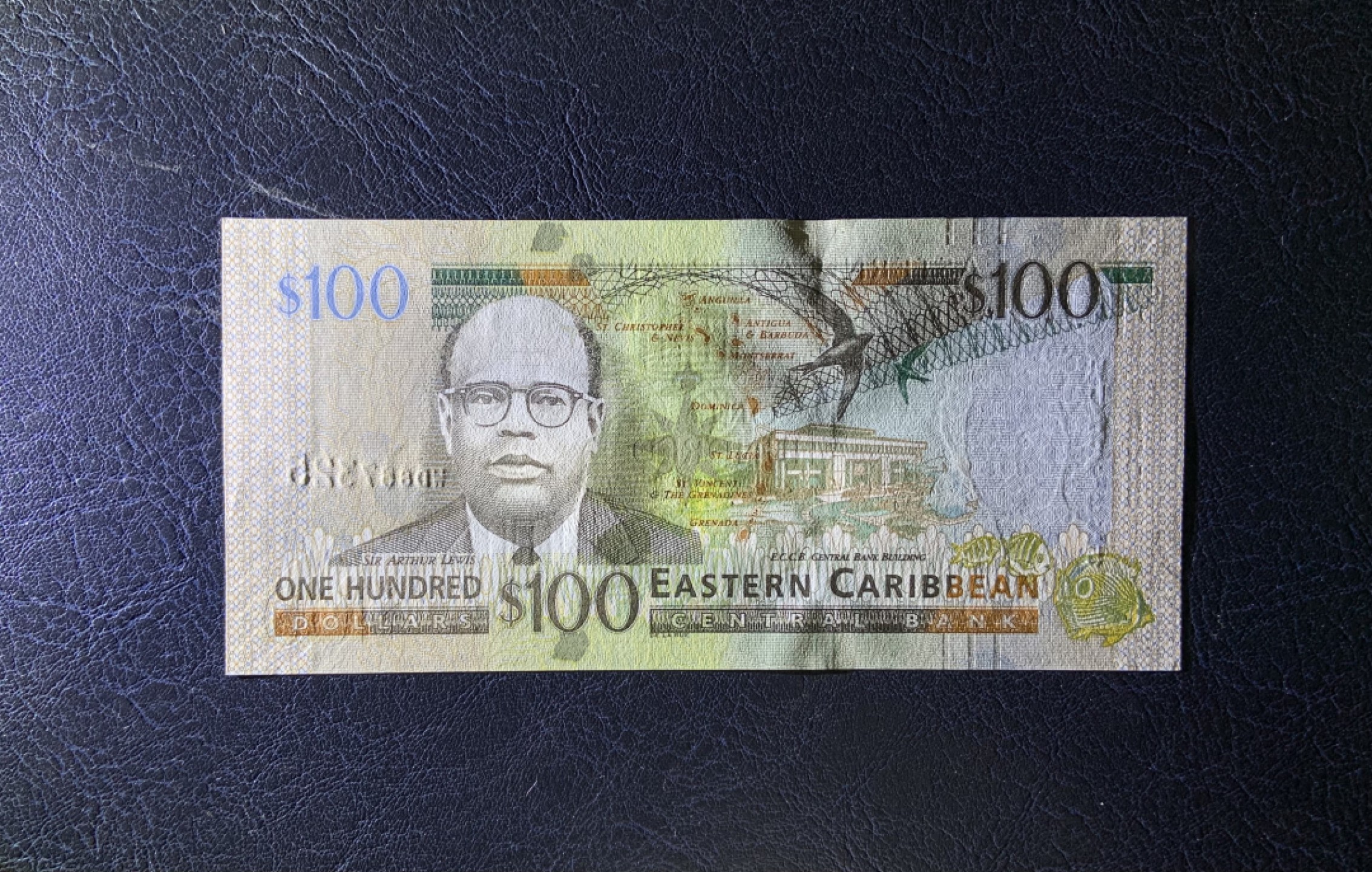 收藏联盟Quantum Auction 第212期拍卖  东加勒比2015年100元 品相全新UNC 